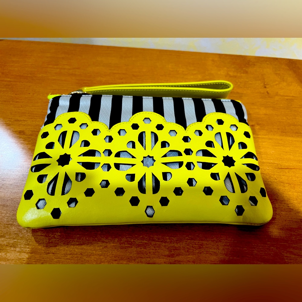 Henri Bendel makeup case
